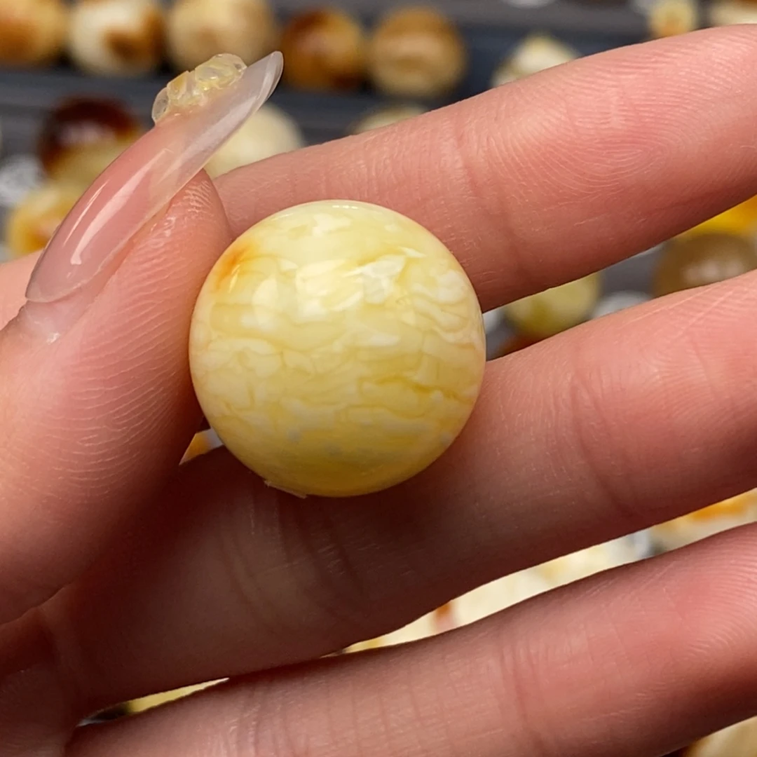 蜜蜡珠宝奇石未镶嵌