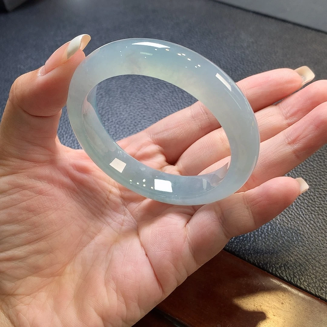 翡翠未镶嵌手镯冰胶蓝底起光正装