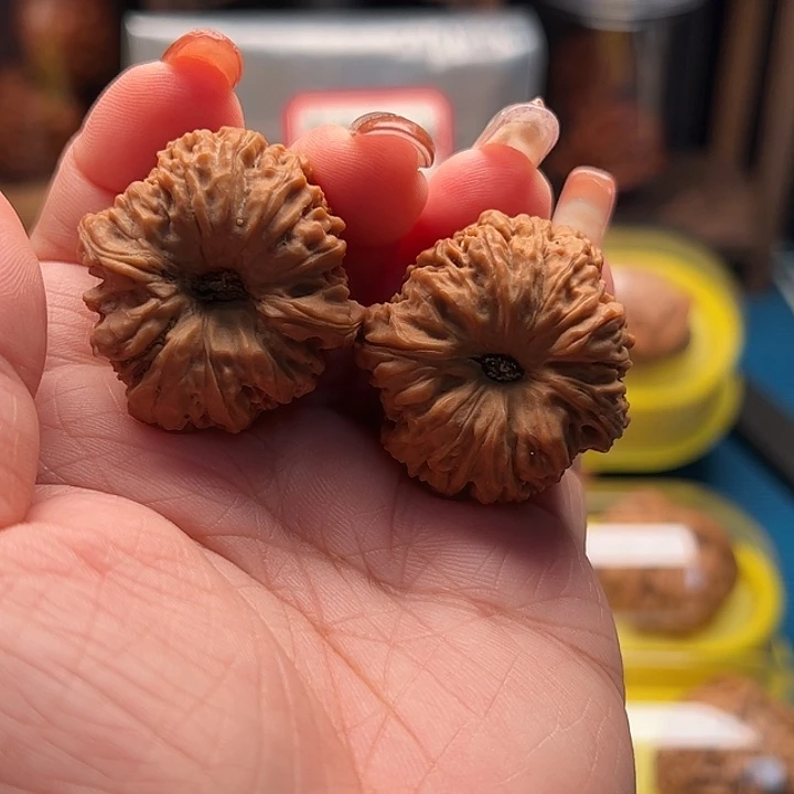 吊坠文玩核桃凹底三角疆 全品