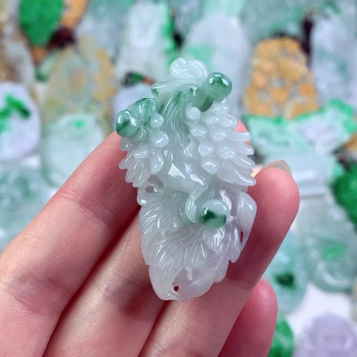 吊坠(不含链)未镶嵌翡翠