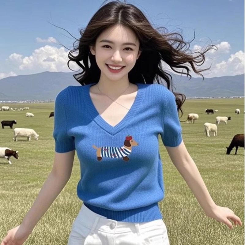 显白蓝色印花针织短袖V领T恤女2025夏季新款独特漂亮小狗短款上衣