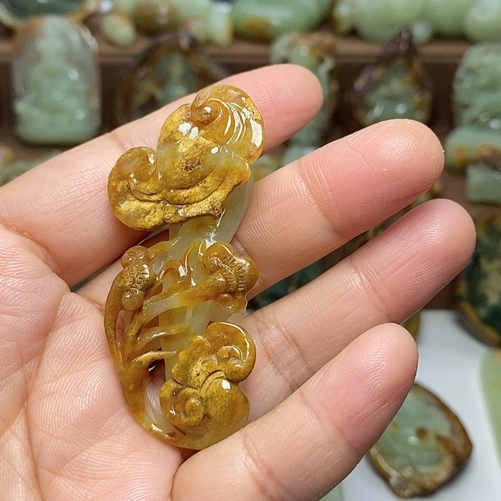 清***波岫岩河磨玉（透闪石质玉）未镶嵌颈饰