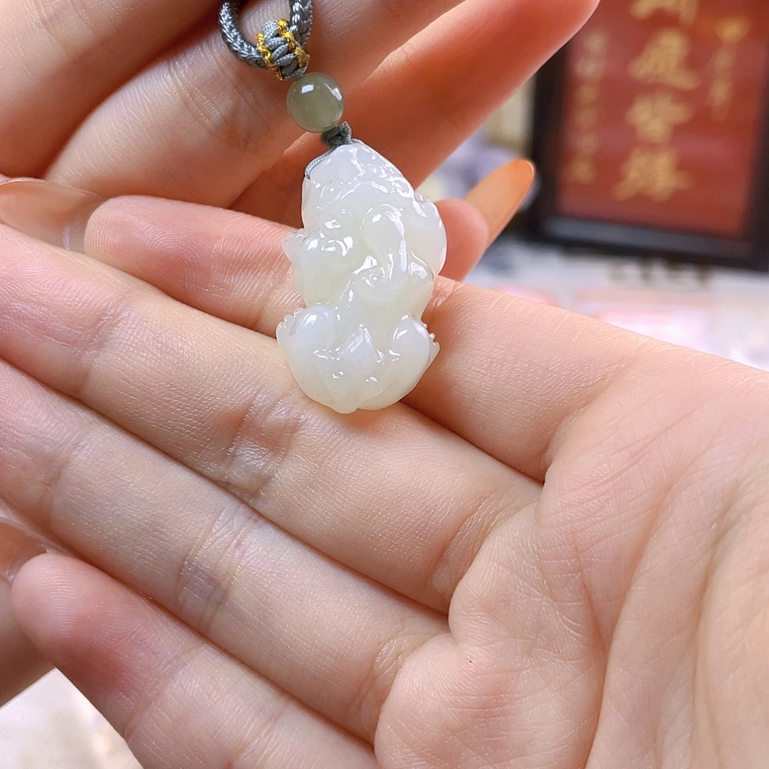 一***^和田玉未镶嵌吊坠(赠链)
