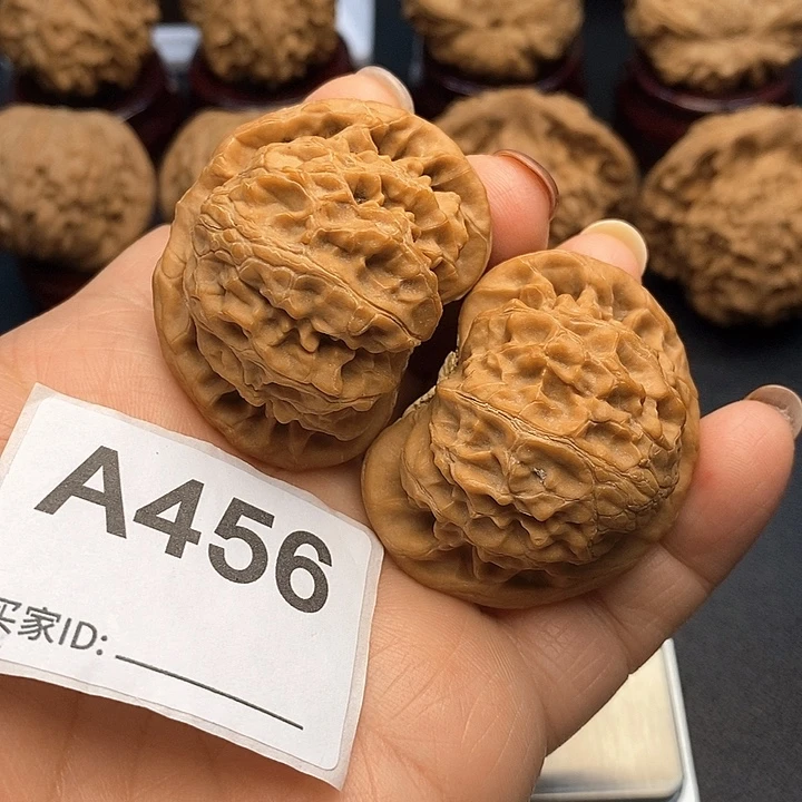 文玩核桃吊坠宫灯4.3