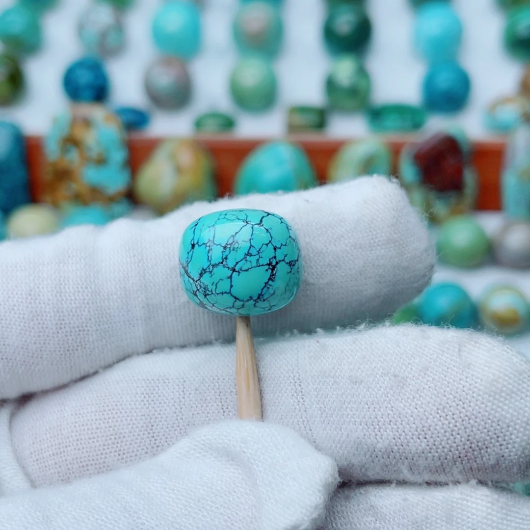 未镶嵌绿松石珠宝奇石