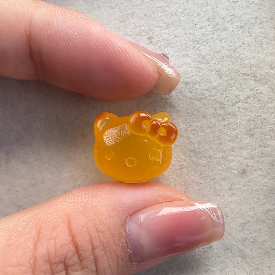 未镶嵌琥珀珠宝奇石