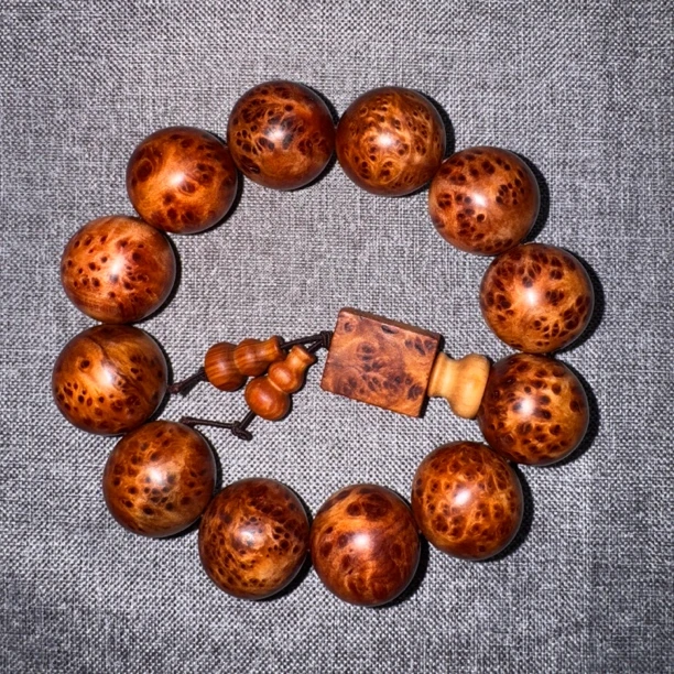 2.0陈化崖柏爆留疤黑金刚手串 男女