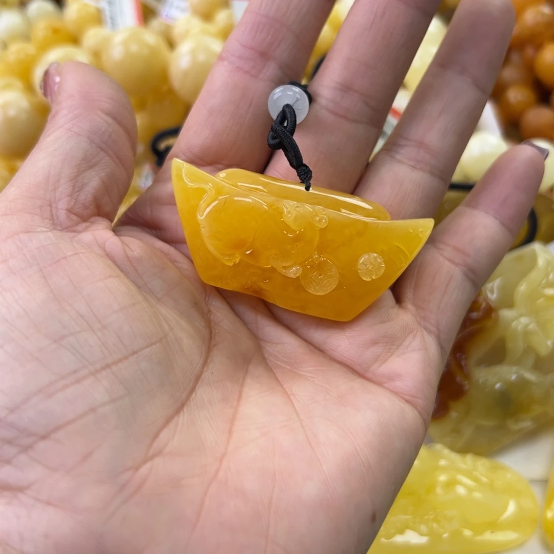 琥珀珠宝奇石未镶嵌