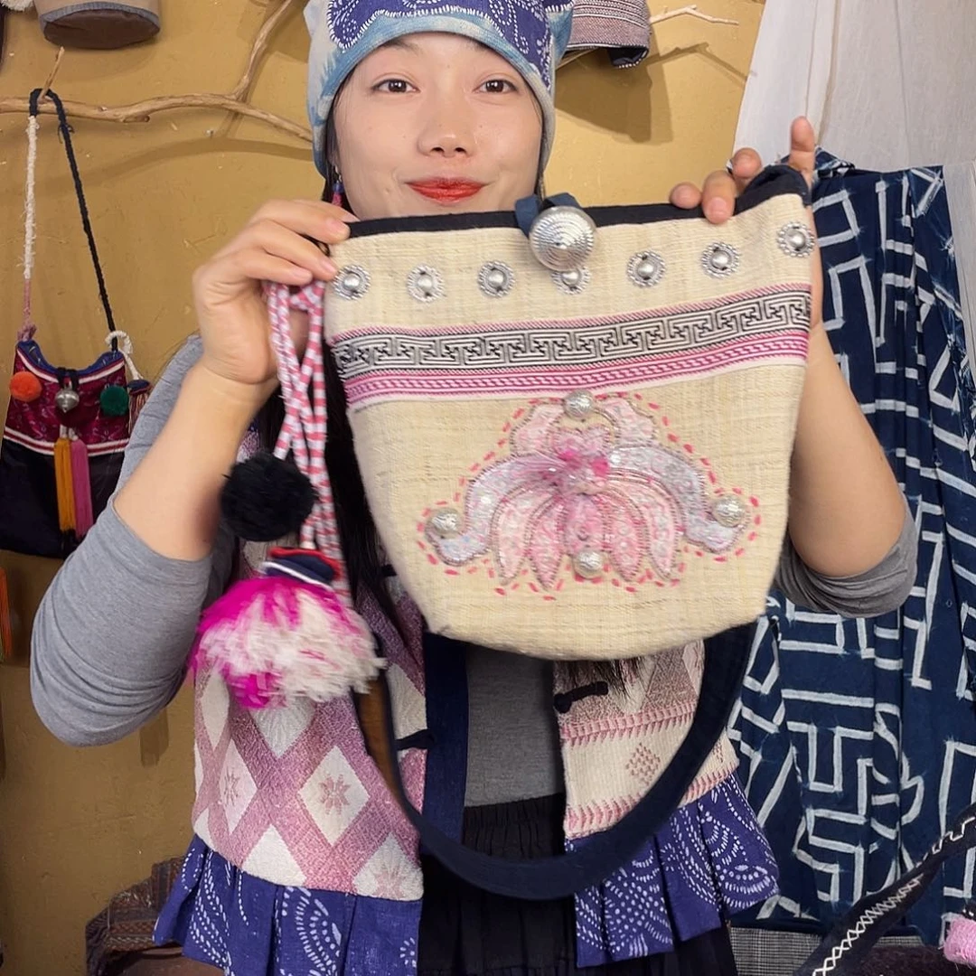 织绣手工制作工艺包包