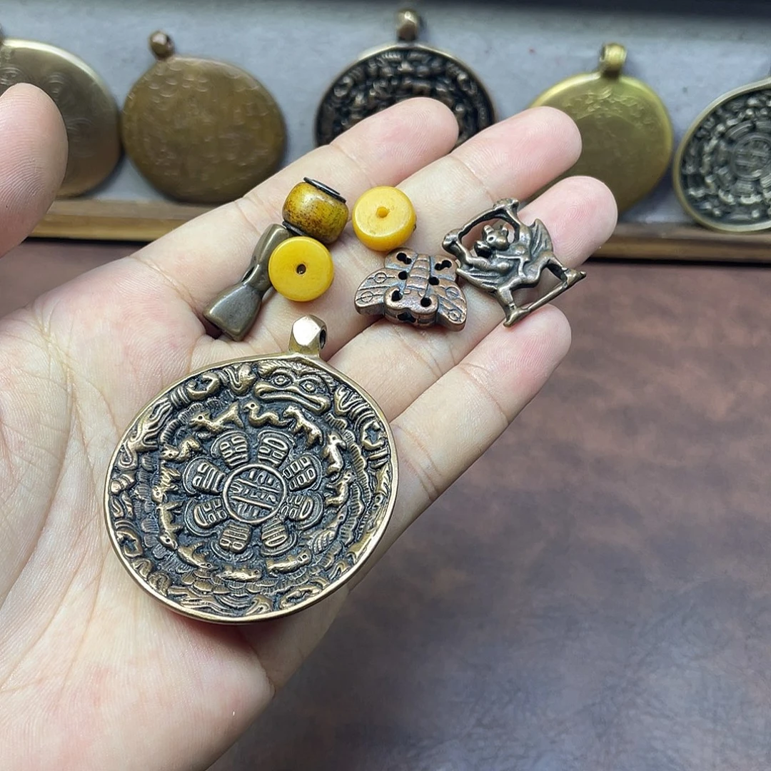 文***武紫铜蛙嘴九宫八卦牌腰挂