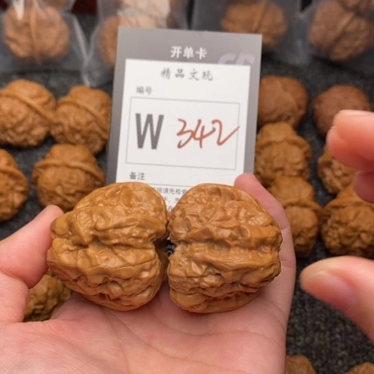 吊坠桃核我是第一百41