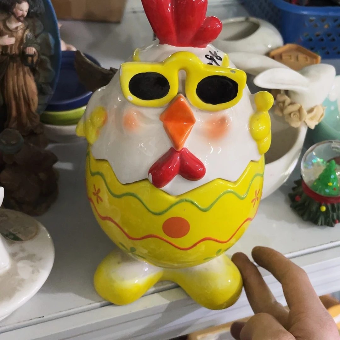 摆件 磕碰。 瑕疵。