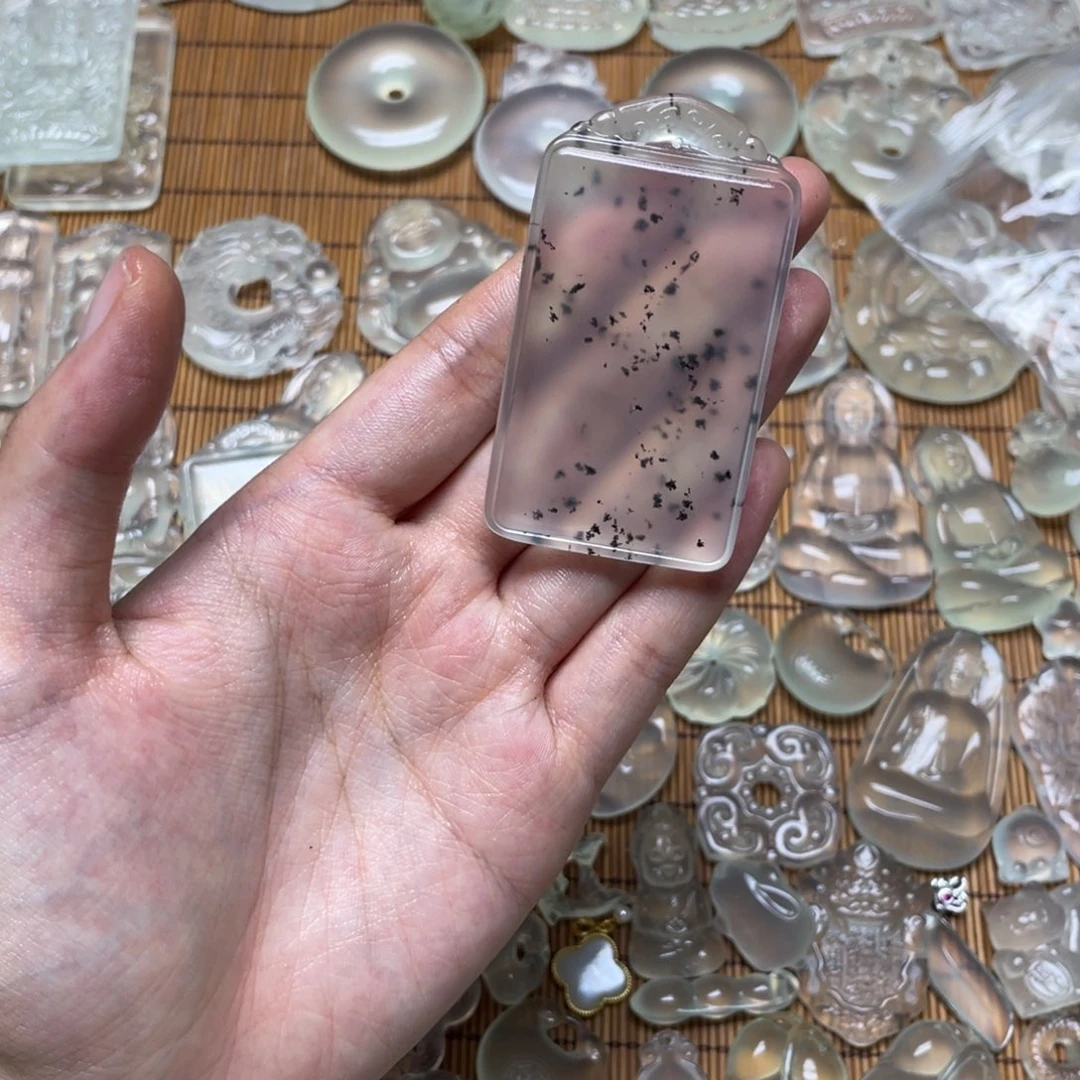 蛇纹石玉未镶嵌颈饰吧***爱