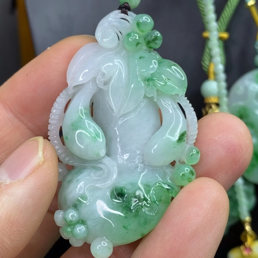 颈饰未镶嵌翡翠吊坠