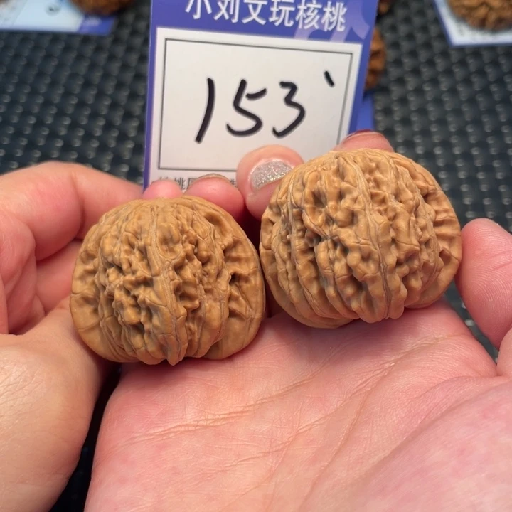 桃核把件39楼子153。。。