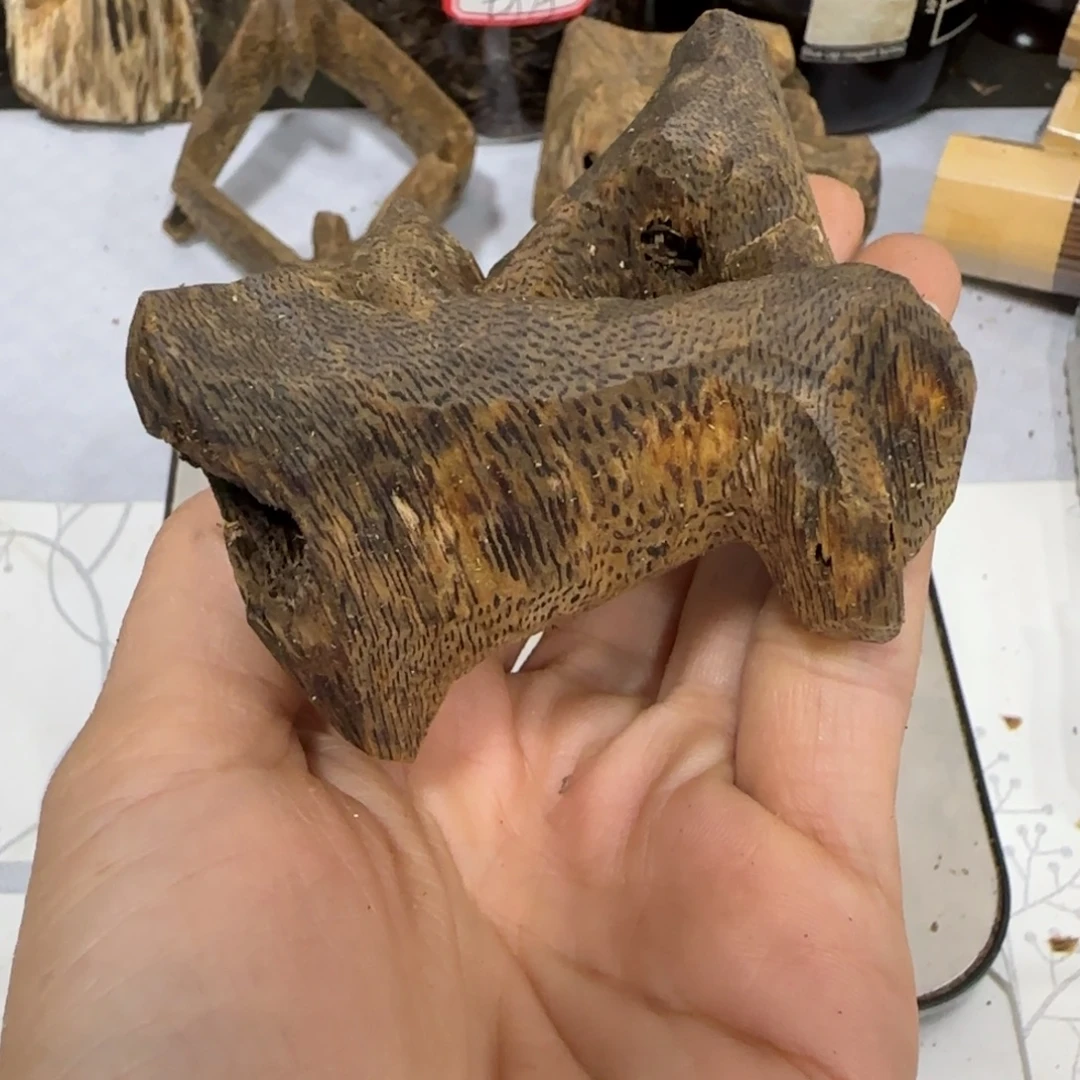 L***u沉香摆件海南奇楠沉香乌身块料30