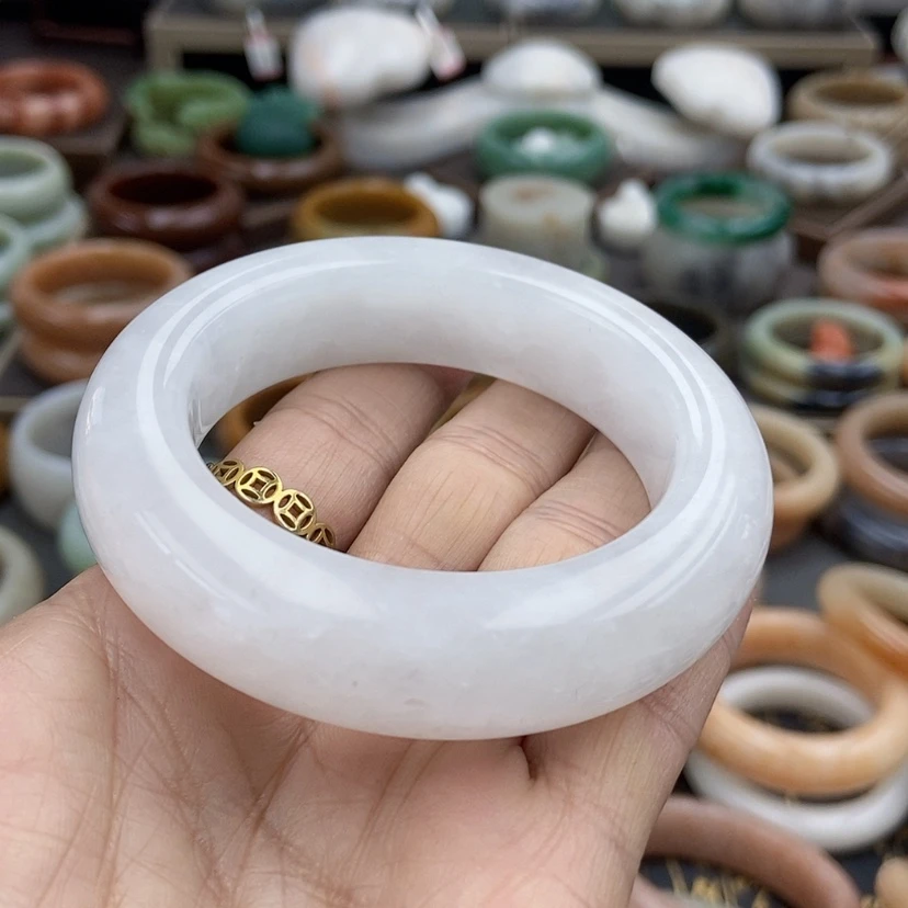 【闪购商品】石英质玉手镯52未镶嵌?****儿