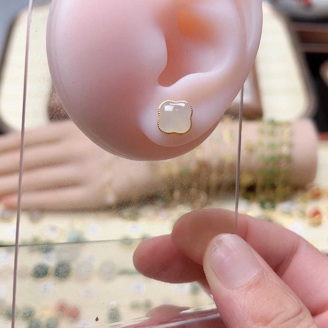 和田玉银S925镶嵌耳饰