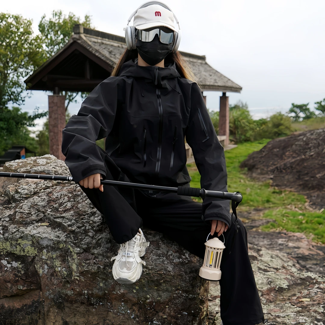 SV溢胶春秋冬男女户外硬壳防风耐磨防水连帽登山冲锋衣【光版无标】