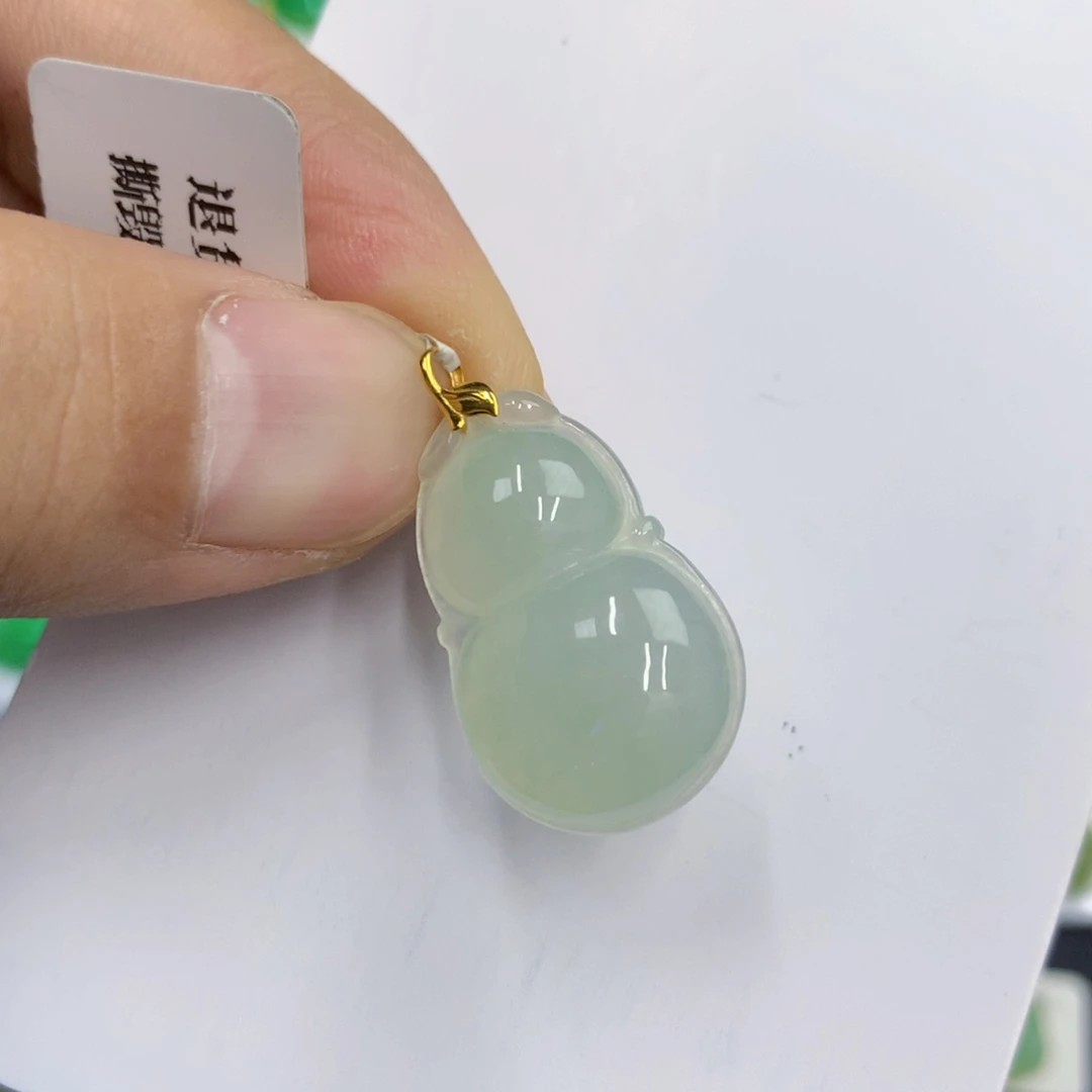 翡翠18K金镶嵌颈饰翡翠