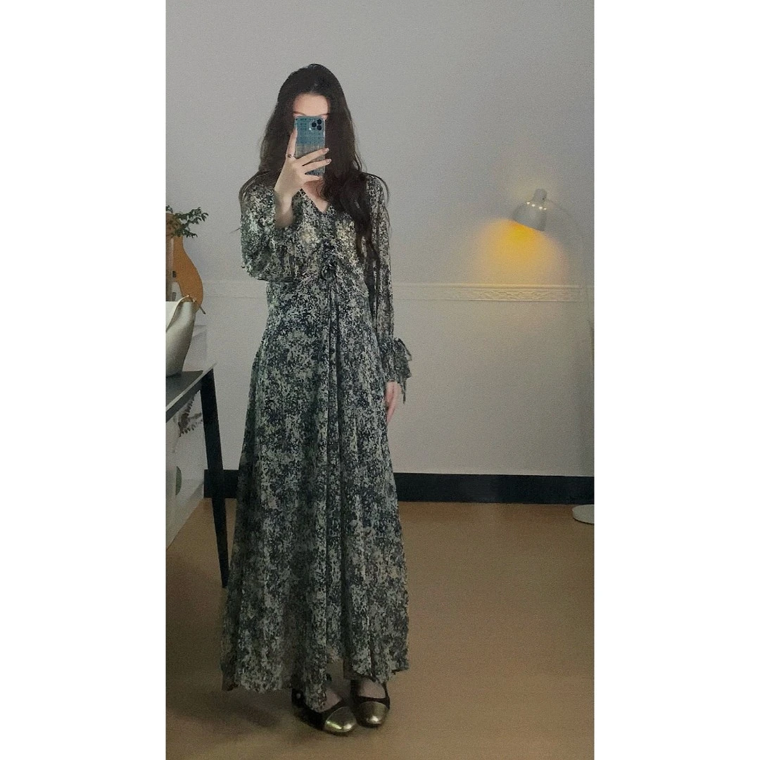 SNOW 黑天鹅法式长裙修身显瘦温柔碎花连衣长裙