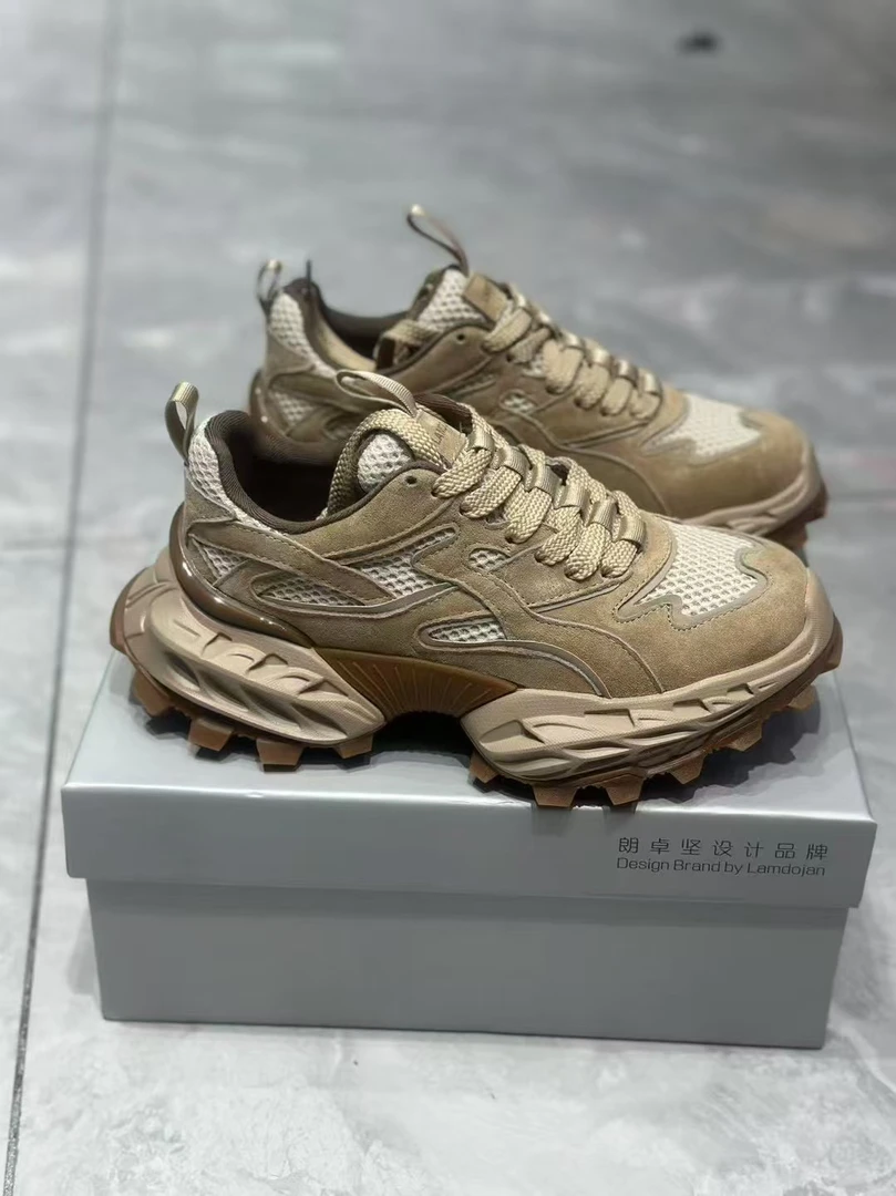 2025年新款女士老爹鞋