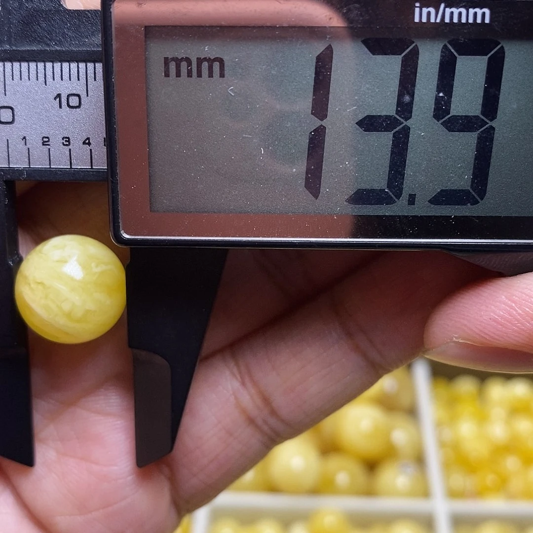 裸石琥珀未镶嵌蜜蜡圆珠
