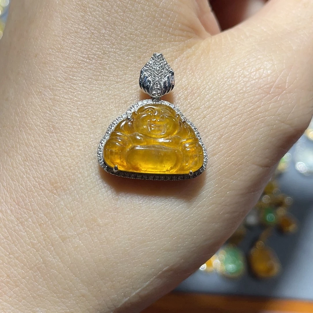 翡翠18K金镶嵌颈饰