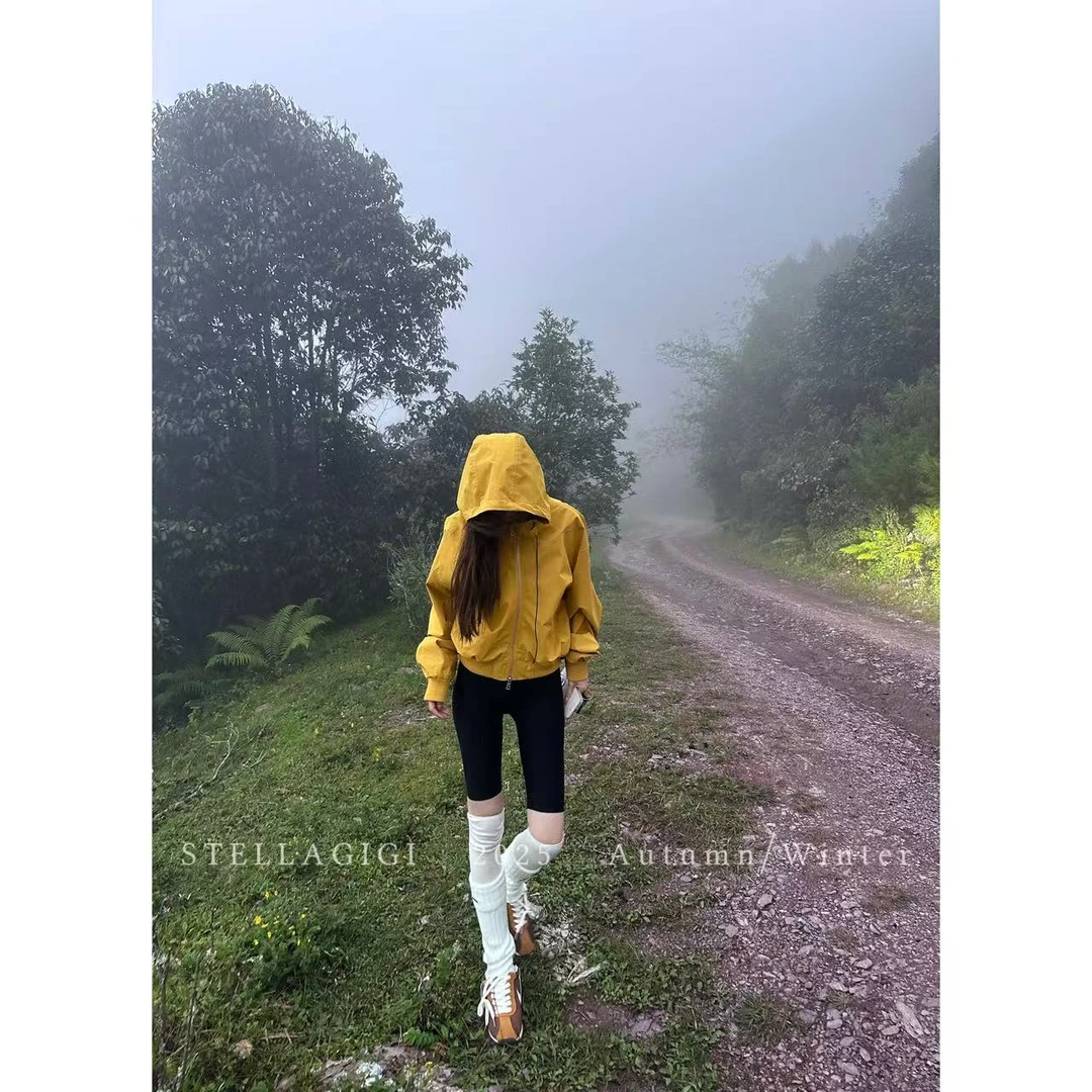 SG / 杨依姗 AW早秋新品 连帽短款蝙蝠袖冲锋衣外套WT-20251254