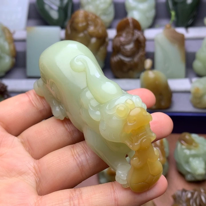 未镶嵌和田玉把件