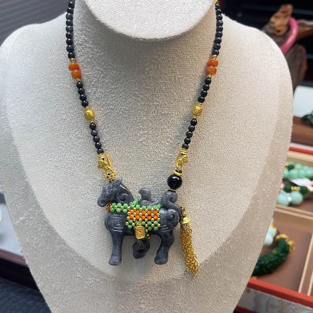 翡翠未镶嵌吊坠(赠链)炸