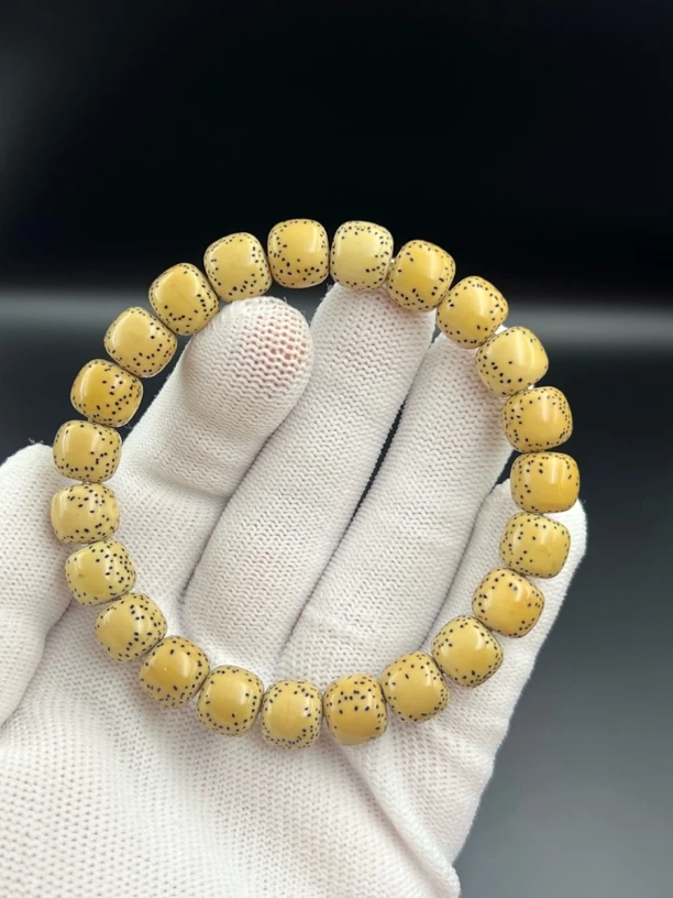 10.5*9.5原生态顺白鸡油黄双留白老型精选海南高密星月菩提手串