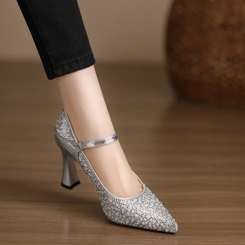 小个子手工女鞋8cm~小众百搭鞋子轻奢时尚不累脚高跟鞋婚鞋新娘鞋