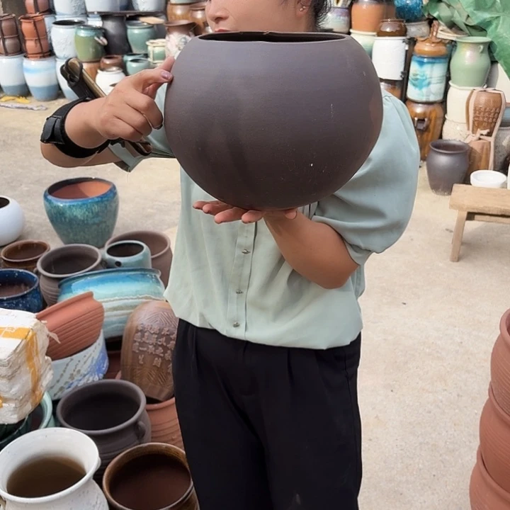 口19高24瑕疵一个盆子。