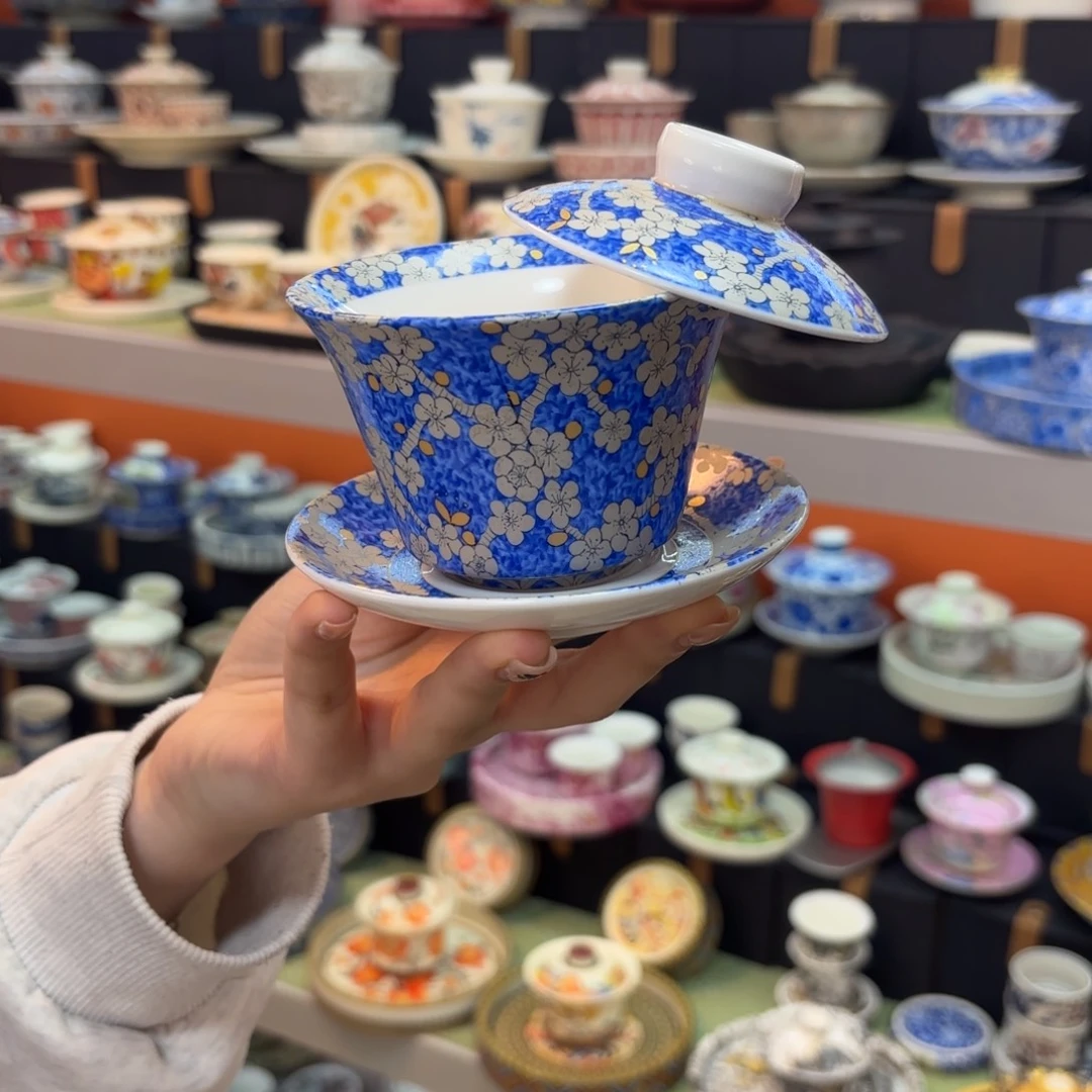 悬停车辆和车上乘客