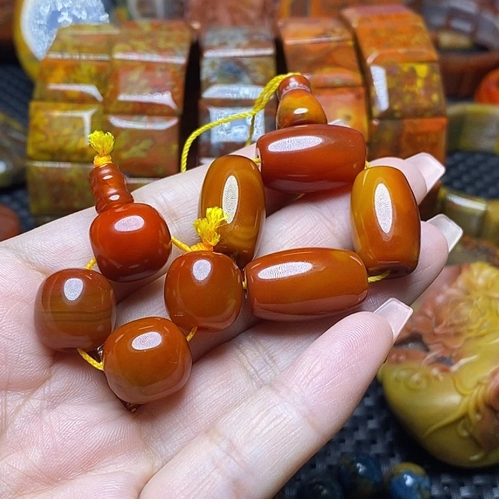 乐***遥玛瑙/玉髓未镶嵌手链