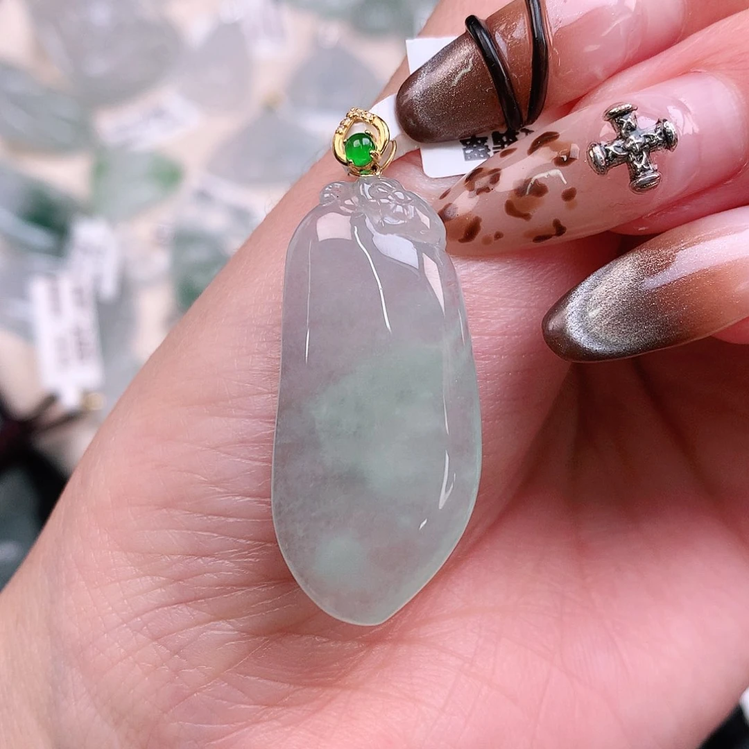 翡翠颈饰18K金镶嵌飘绿瓜40、33.7、16、5.3