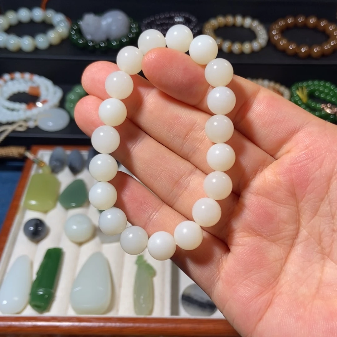 手链未镶嵌和田玉新疆且末米达10m圆珠有瑕疵有包容特价