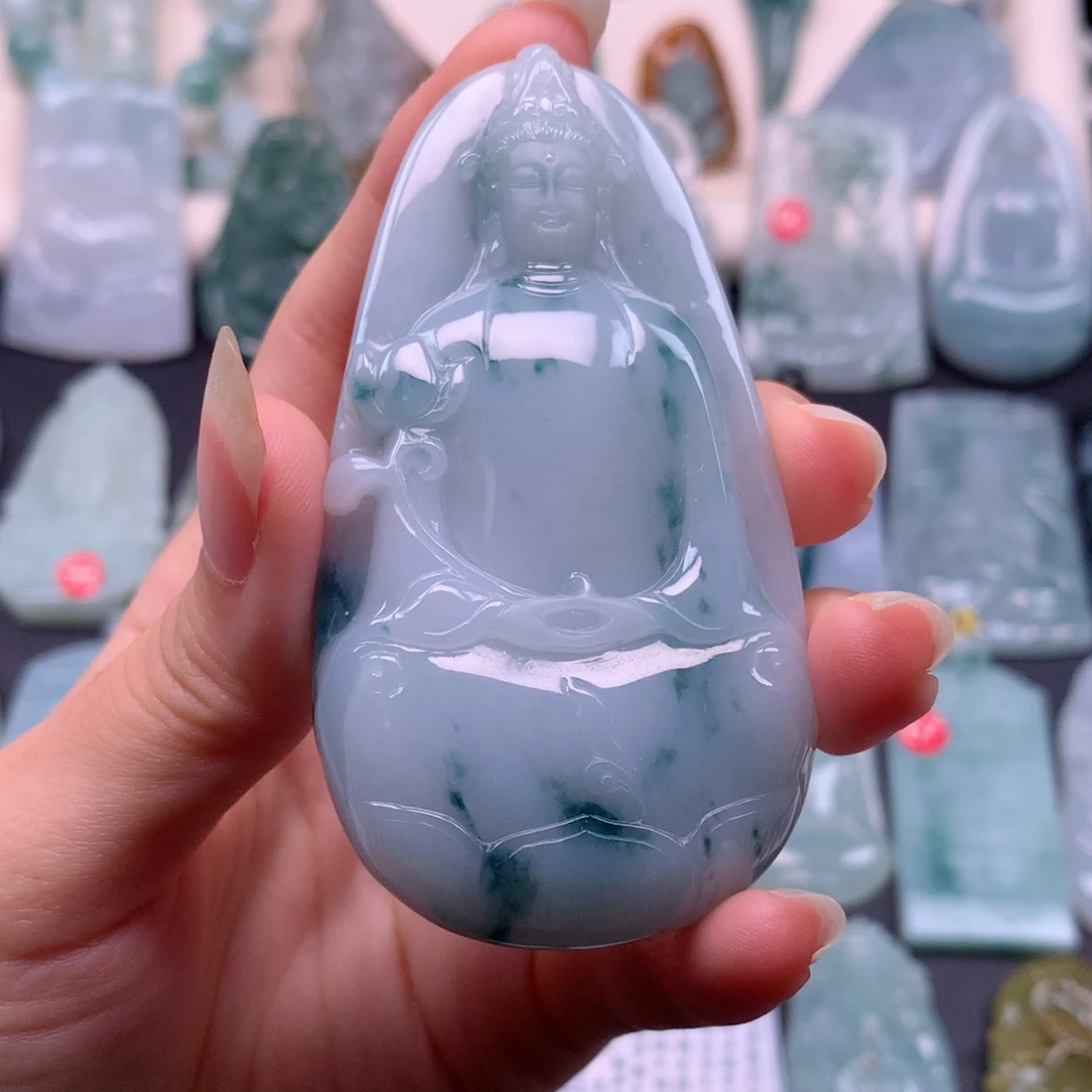 j***6翡翠未镶嵌颈饰素衣