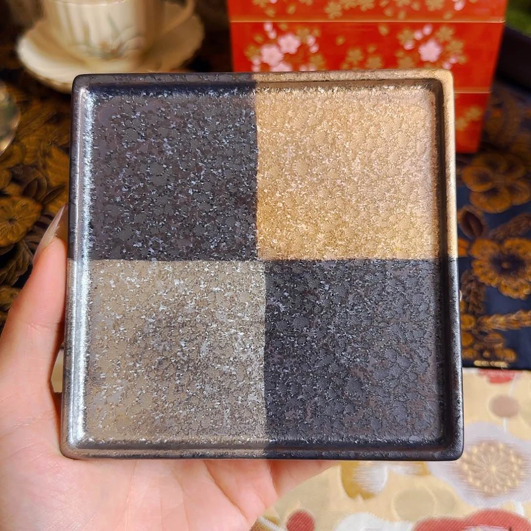 它家茶具瓷器真美！