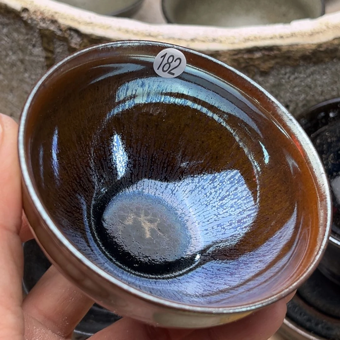 茶盏义兴龙窑坚持真柴烧