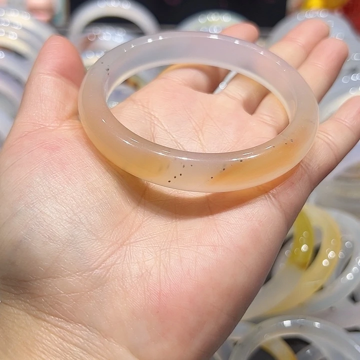 手镯玛瑙/玉髓未镶嵌