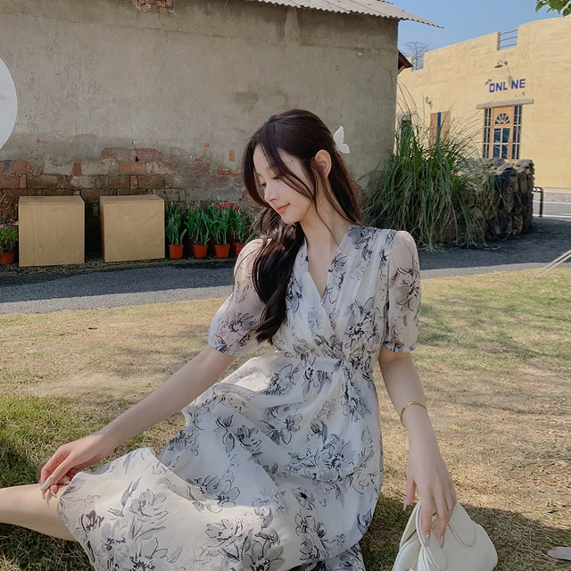 法式花色高端精致连衣裙女夏季2025新款知性温柔风约会穿搭长裙子