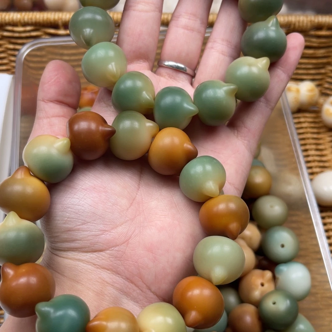 吊坠白玉菩提dx15猫头20微瑕5颗