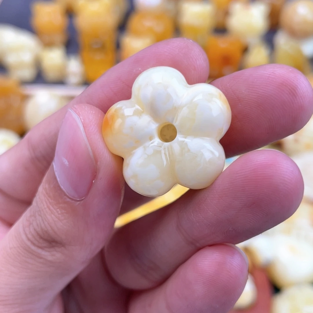 琥珀未镶嵌裸石蜜蜡