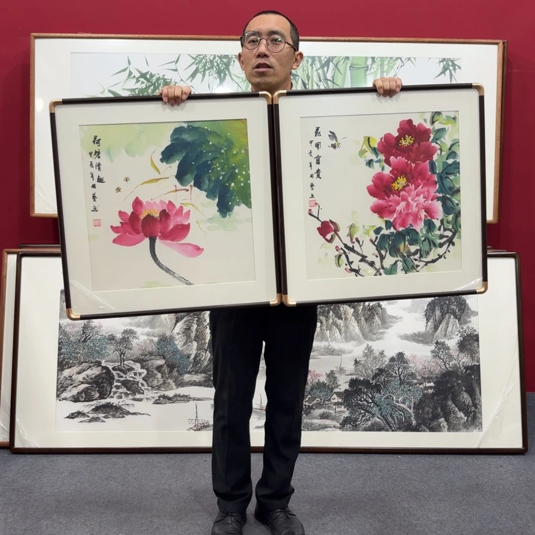 国画带框绘画作品