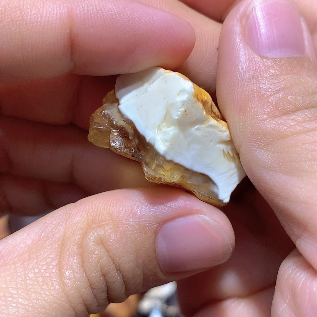 定制琥珀蜜蜡原石