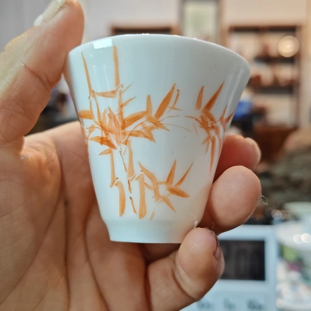 差****了景德镇手工手绘红竹主人杯