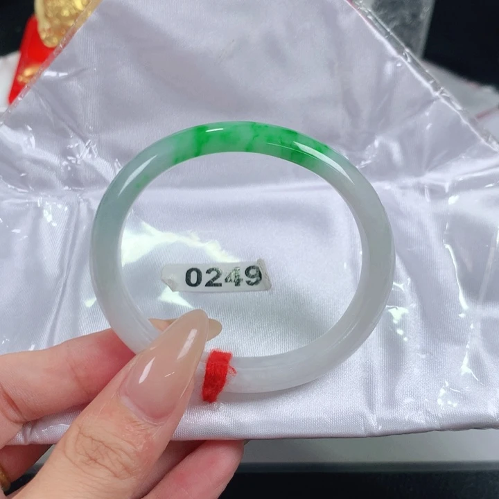 未镶嵌手镯翡翠编号0249
