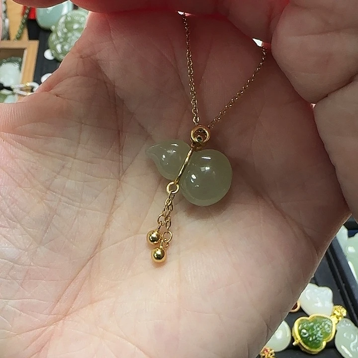 吊坠(赠链)银S925镶嵌和田玉